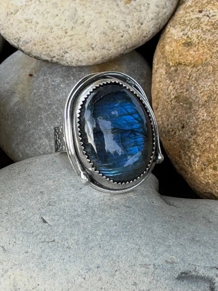 Oval labradorite